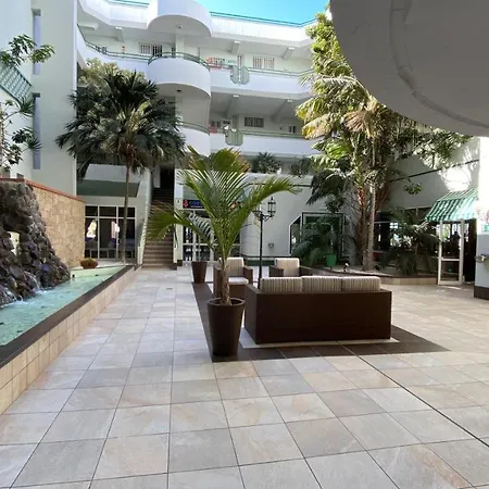 Duke Beach Apartment 2 Bedrooms アデヘ